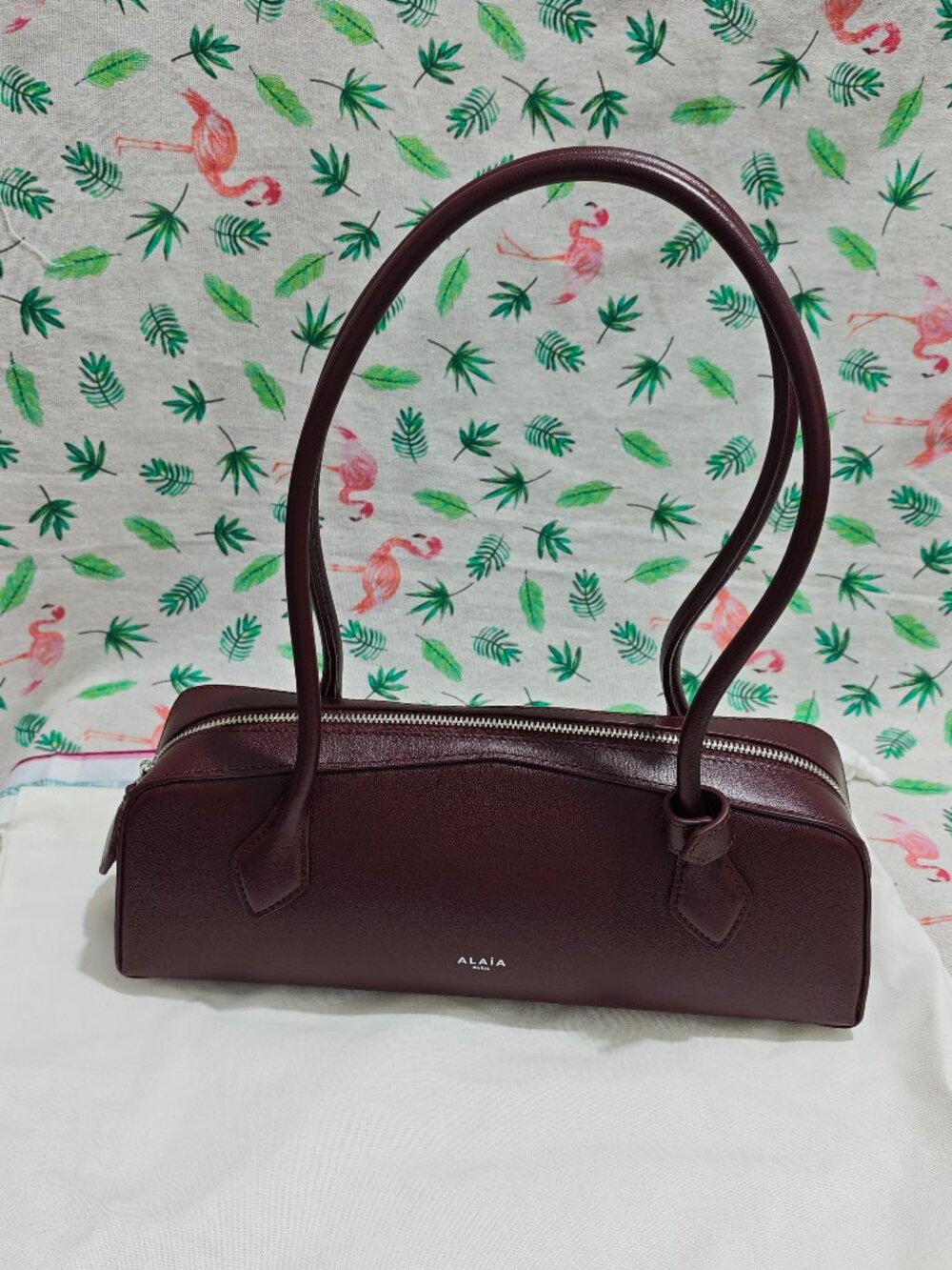 Alaia Women’s Burgundy Leather Rectangle Shoulder Bag